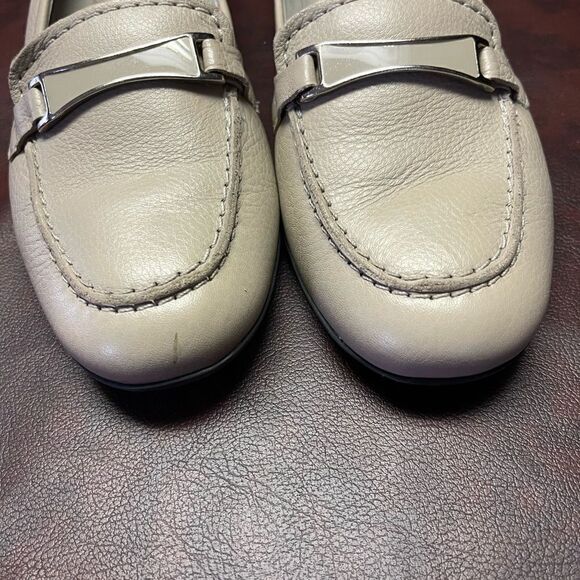Trotters off white cream loafers flats, size 10 - Picture 3 of 13